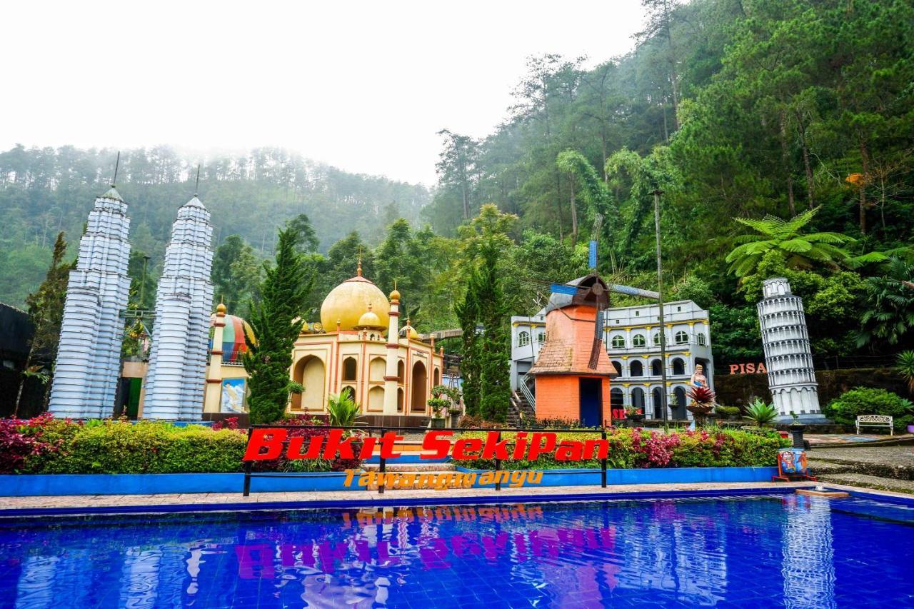 Reddoorz Resort @ Tawangmangu Ngoại thất bức ảnh