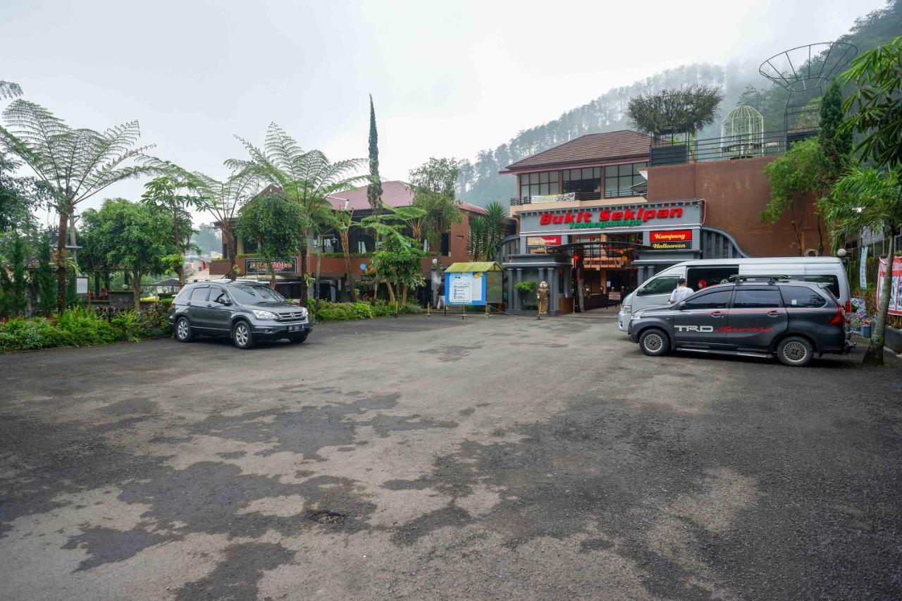 Reddoorz Resort @ Tawangmangu Ngoại thất bức ảnh