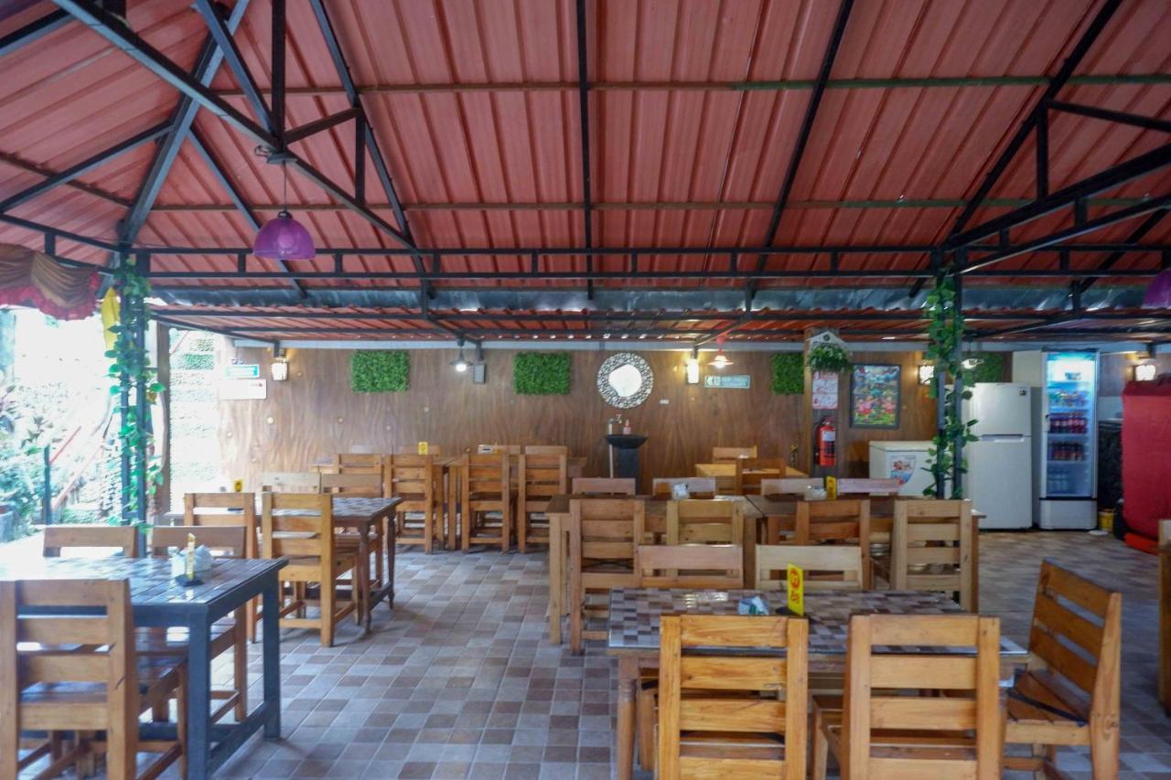 Reddoorz Resort @ Tawangmangu Ngoại thất bức ảnh