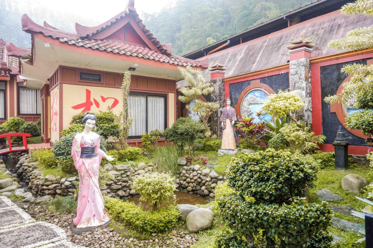 Reddoorz Resort @ Tawangmangu Ngoại thất bức ảnh